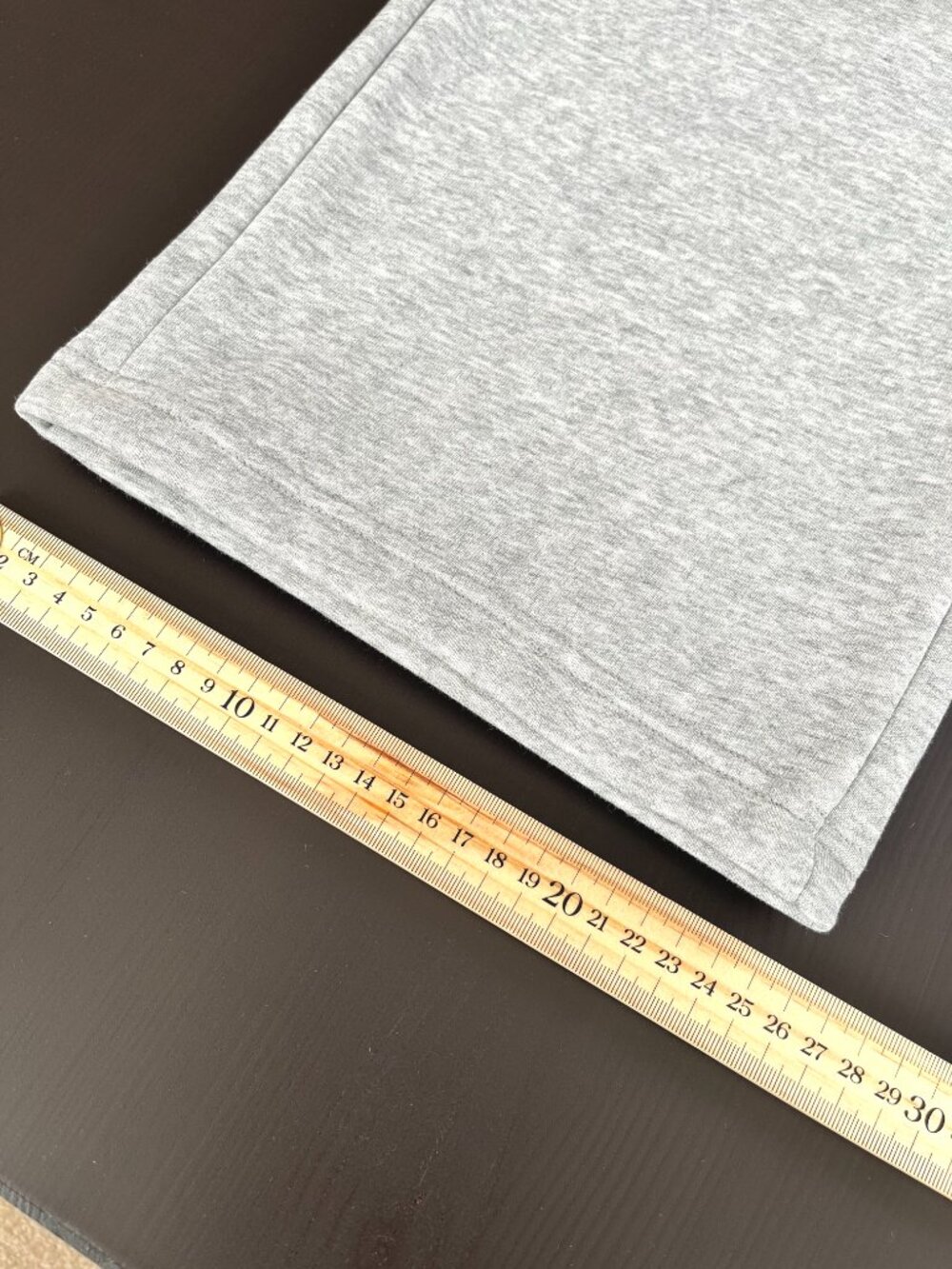 Alo Yoga Accolade Straight Leg Grey Sweatpants Size M Unisex U5012RG - Picture 10 of 11